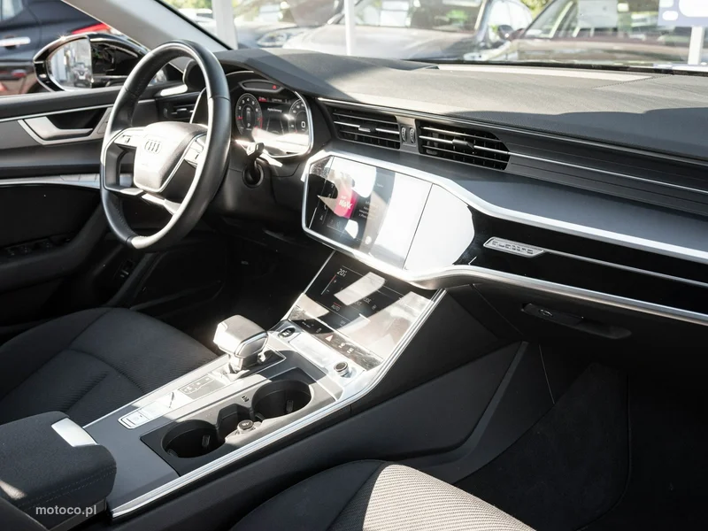 Audi A6 C8 33