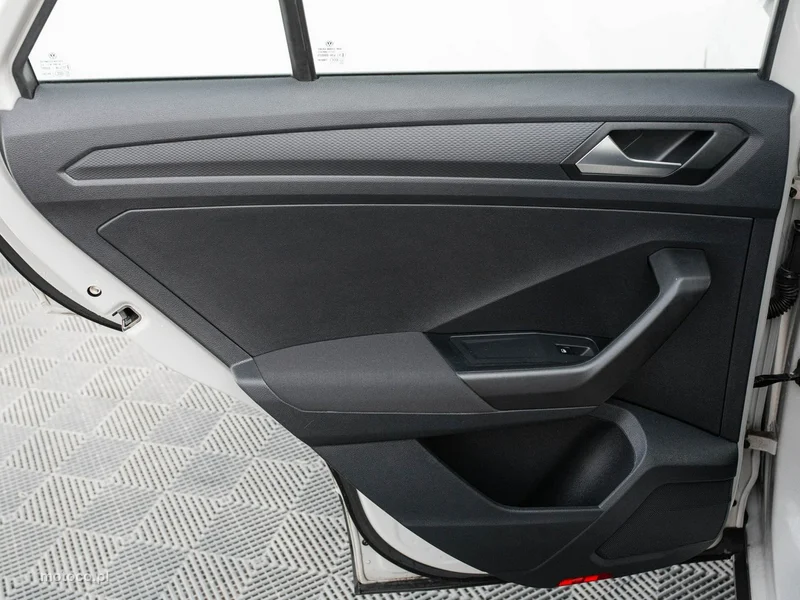 Volkswagen T-Roc A1 24