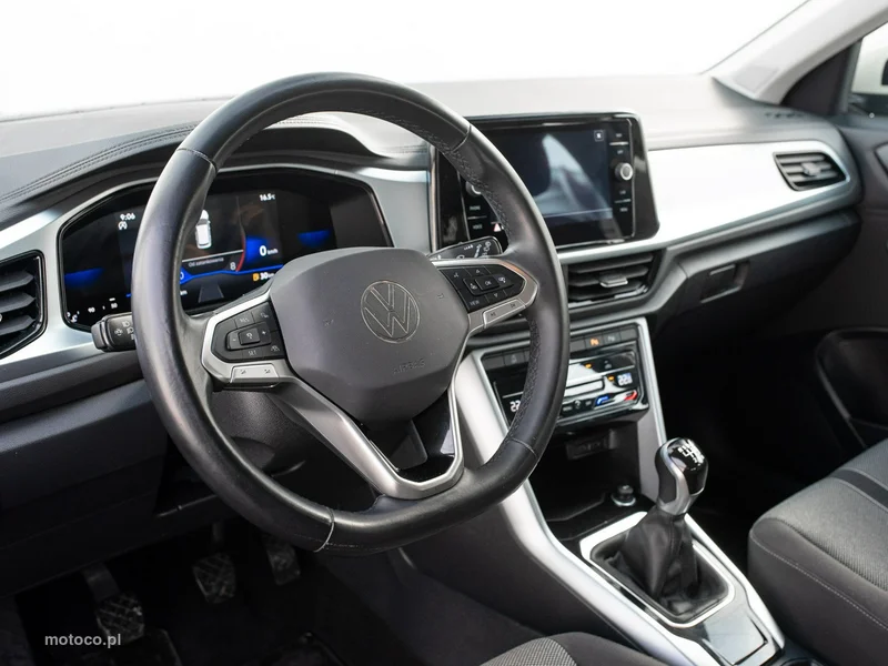 Volkswagen T-Roc A1 6