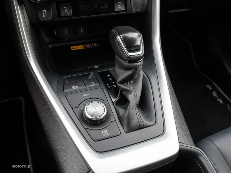 Toyota RAV 4 XA50 16