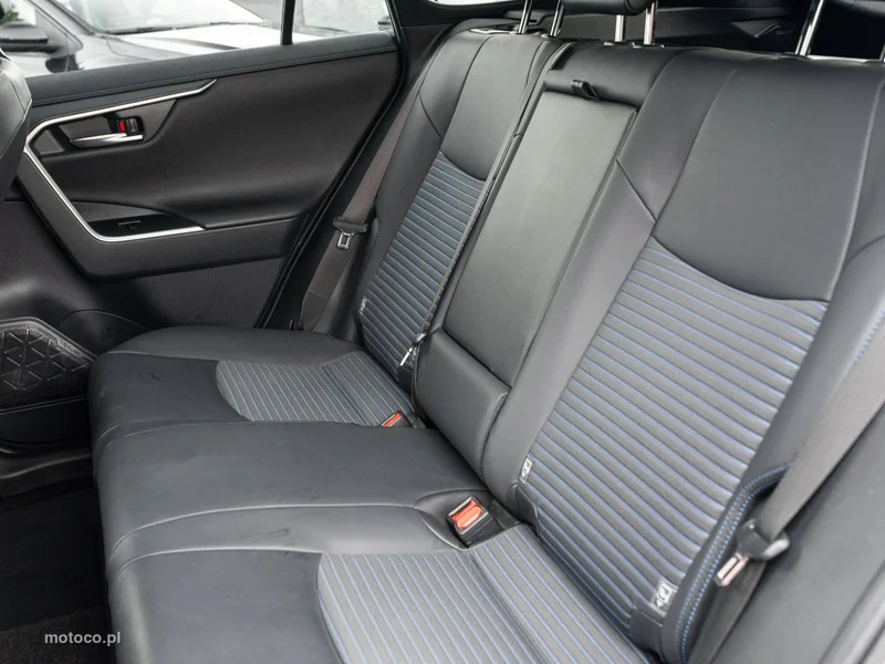 Toyota RAV 4 XA50 24