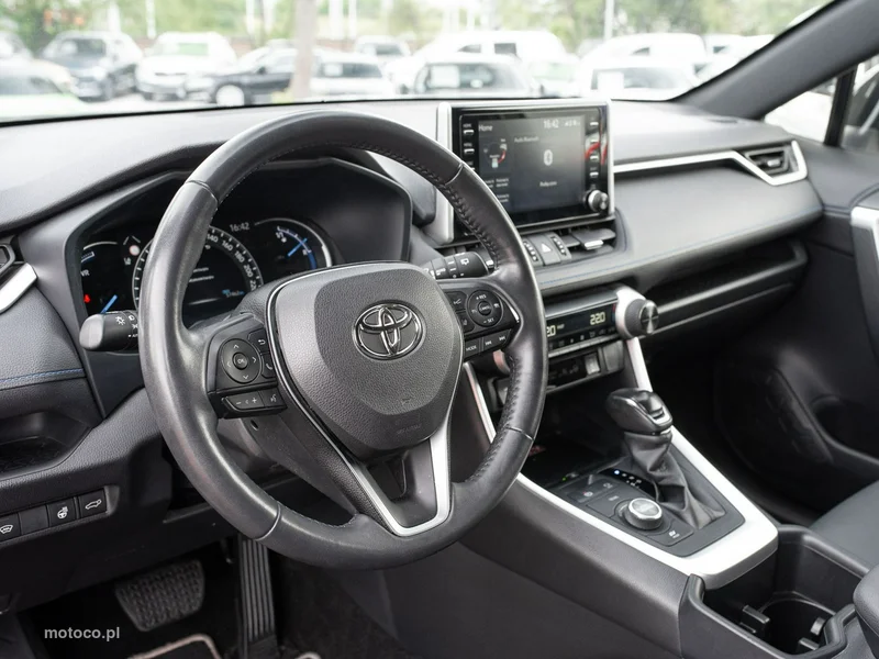 Toyota RAV 4 XA50 6