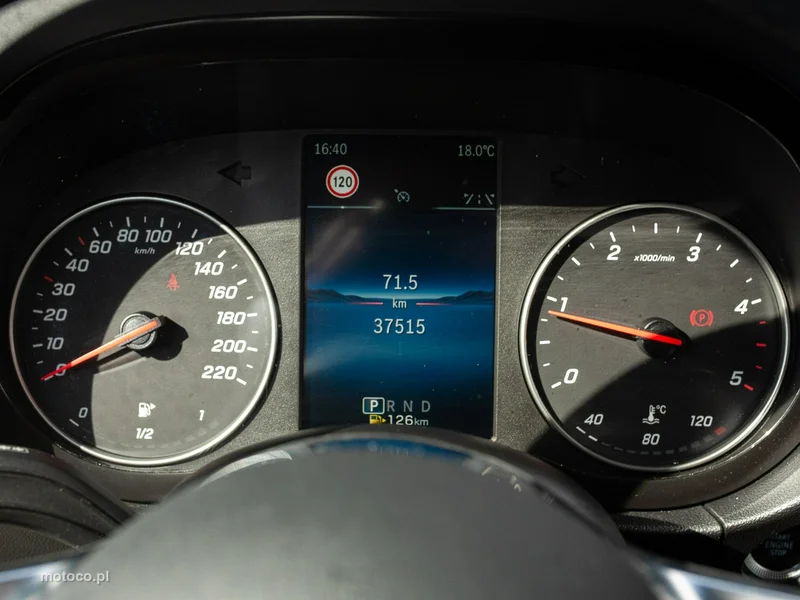 Mercedes-Benz T 180 d 12