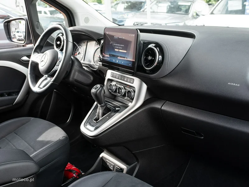 Mercedes-Benz T 180 d 27