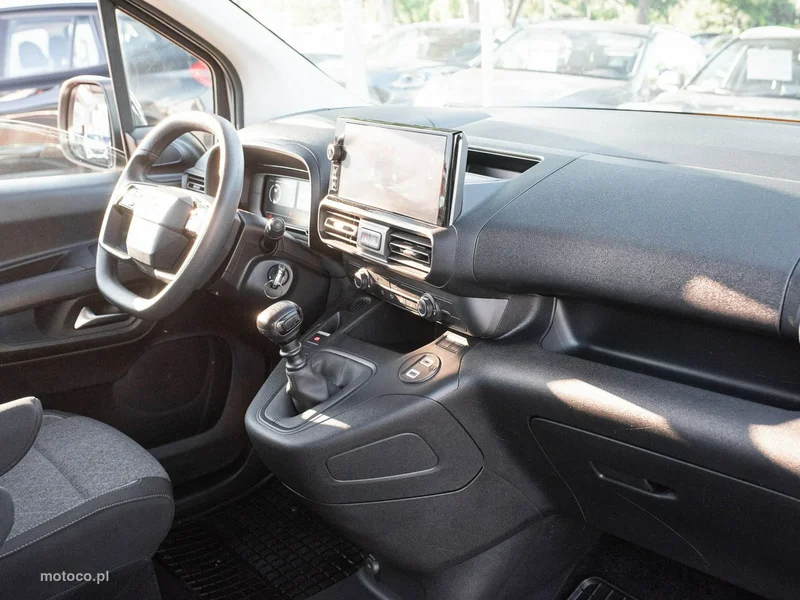 Opel Combo E 23