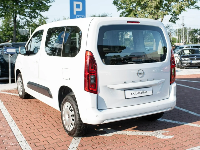 Opel Combo E 4