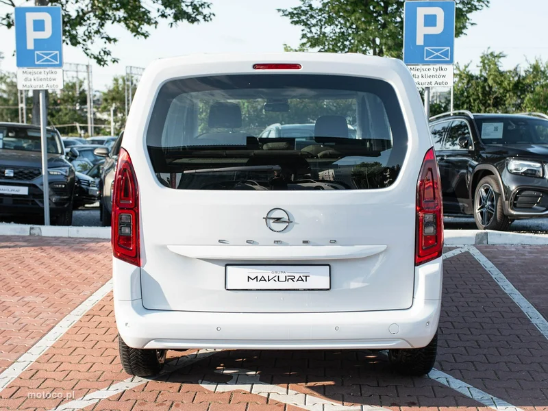 Opel Combo E 8