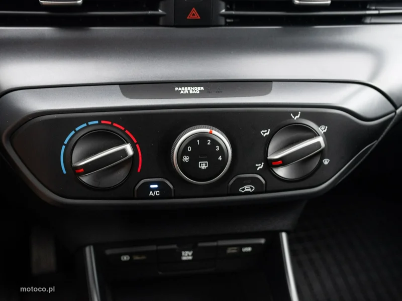 Hyundai i20 16