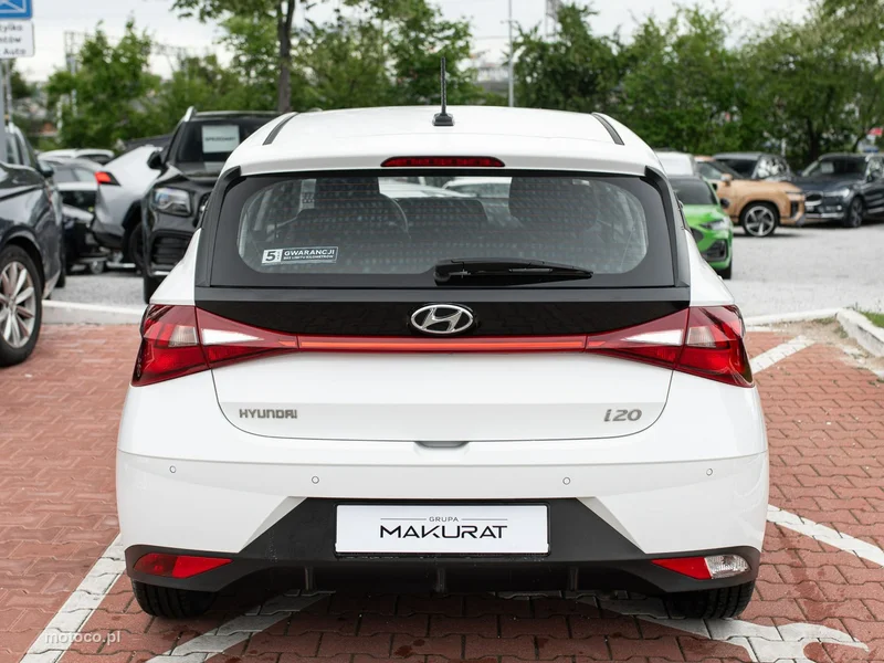 Hyundai i20 8