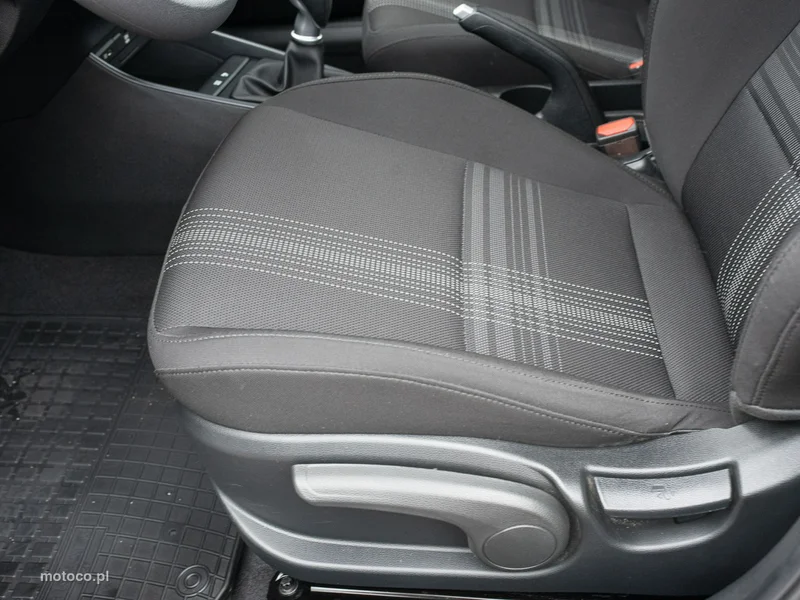 Hyundai i20 10