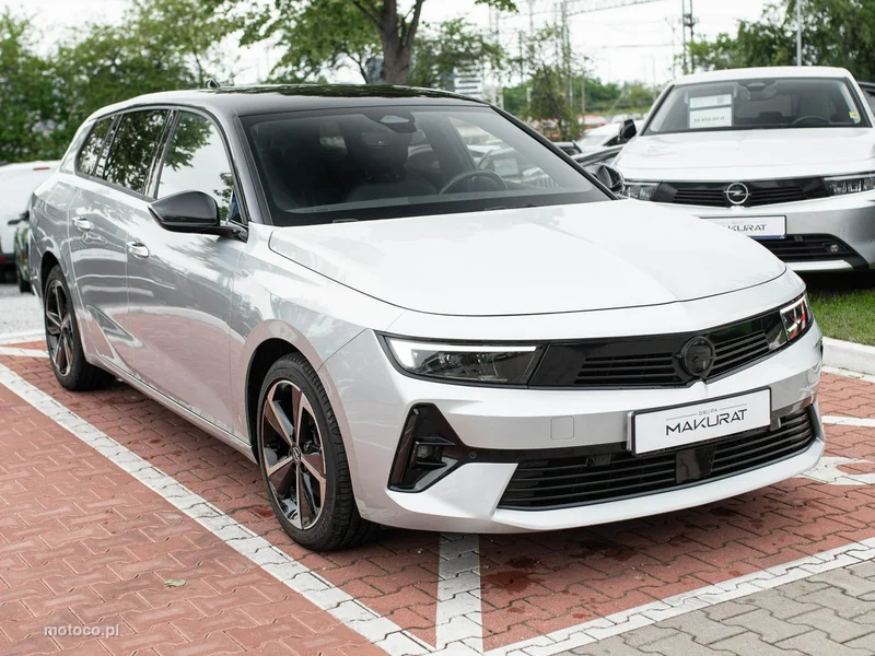 Opel Astra L 3