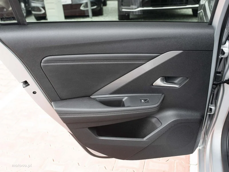 Opel Astra L 22