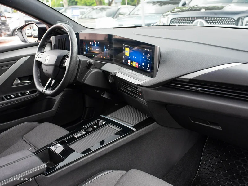 Opel Astra L 27