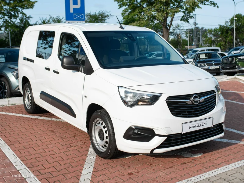 Opel Combo E 3