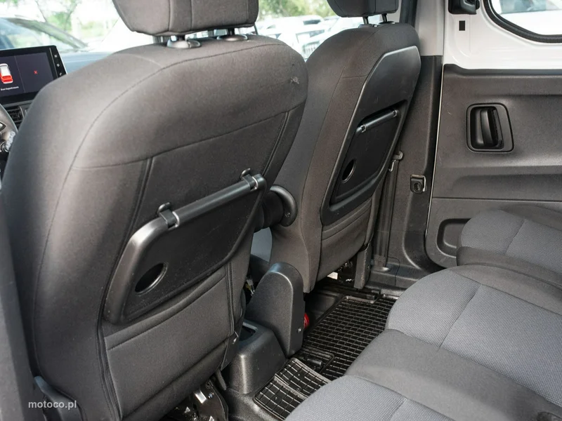 Opel Combo E 21