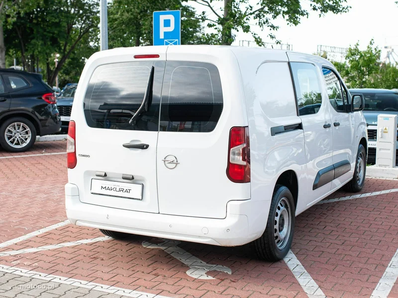 Opel Combo E 5