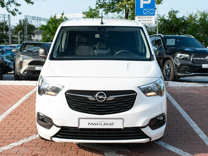 Opel Combo E 7