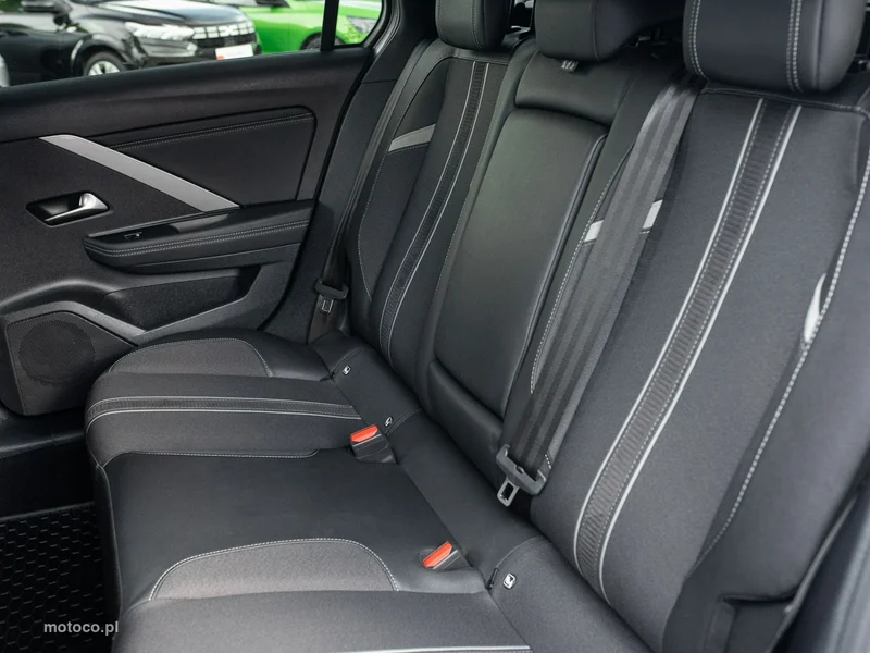 Opel Astra L 24