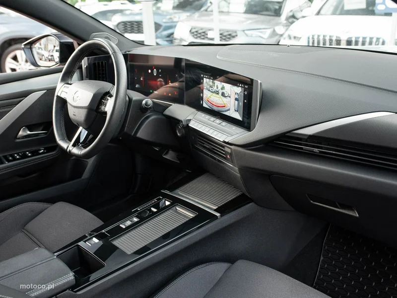 Opel Astra L 27