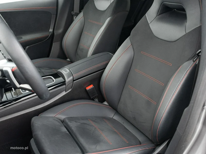 Mercedes-Benz CLA C118 CLA 200 11