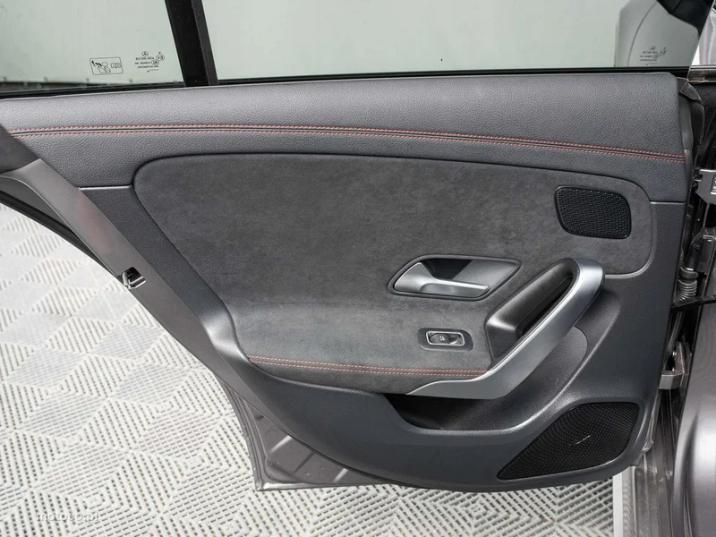 Mercedes-Benz CLA C118 CLA 200 21
