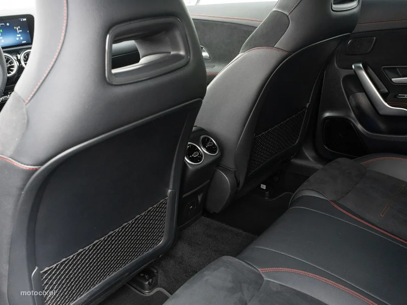 Mercedes-Benz CLA C118 CLA 200 22