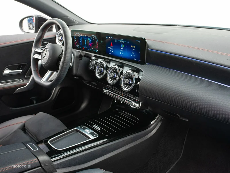 Mercedes-Benz CLA C118 CLA 200 28