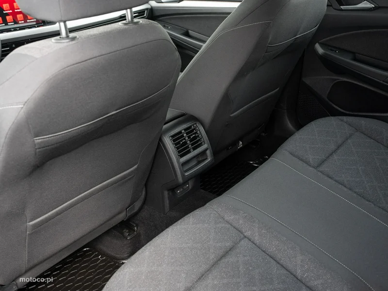 Volkswagen Golf VIII 23
