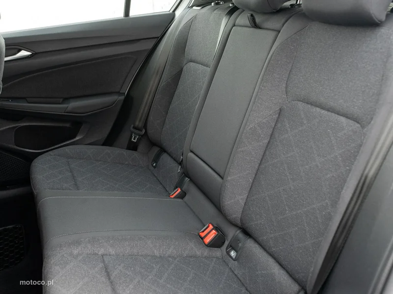 Volkswagen Golf VIII 24