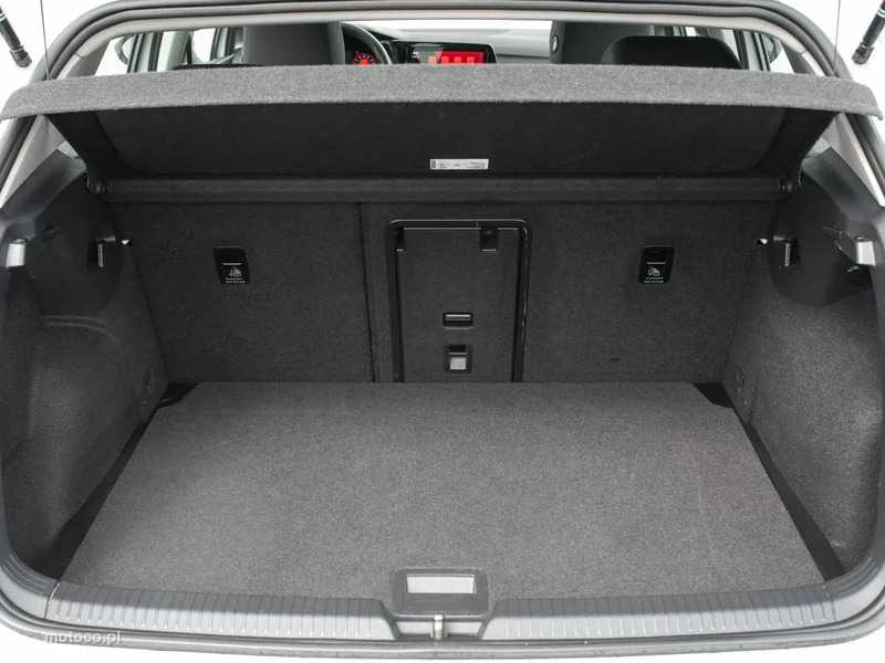Volkswagen Golf VIII 25