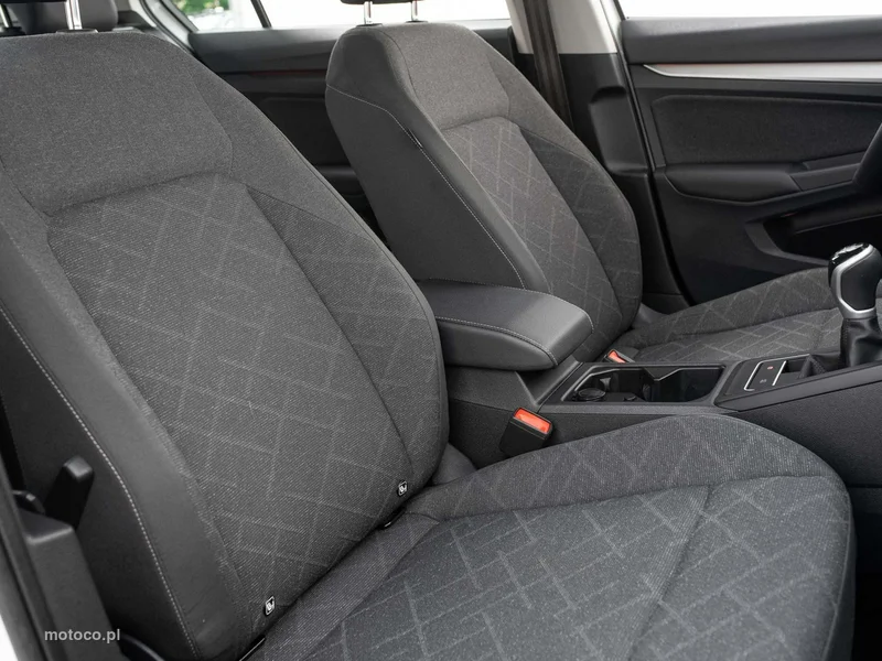 Volkswagen Golf VIII 26