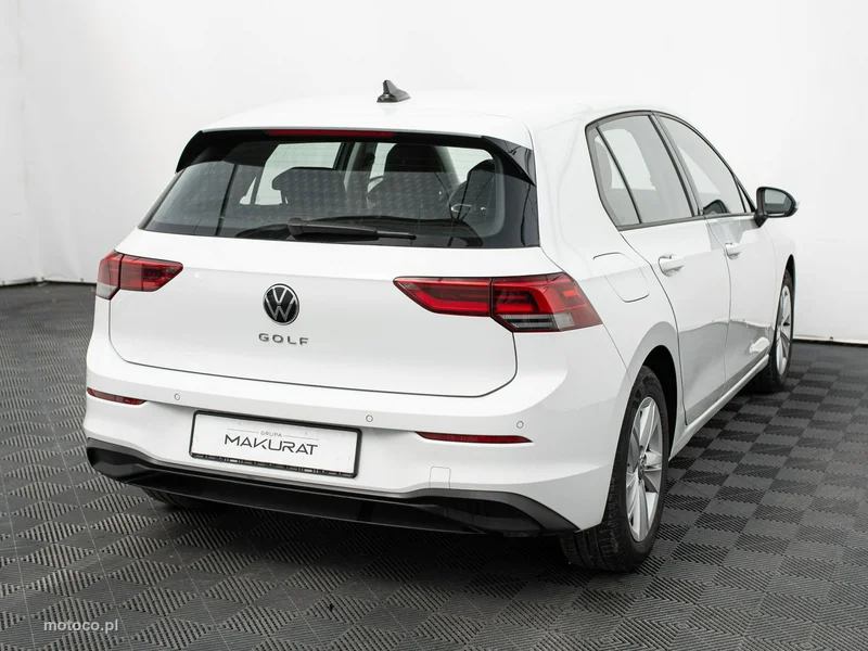 Volkswagen Golf VIII 5