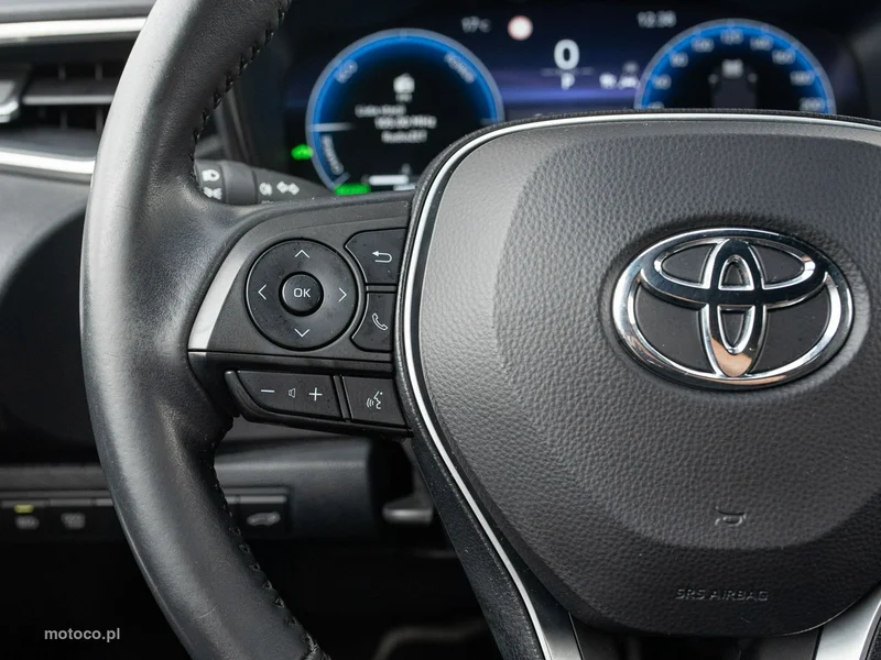 Toyota Corolla E210 13
