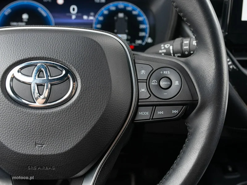Toyota Corolla E210 14
