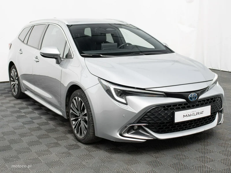 Toyota Corolla E210 3