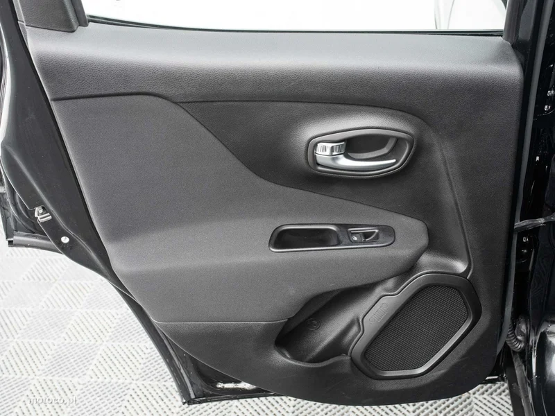Jeep Renegade 19