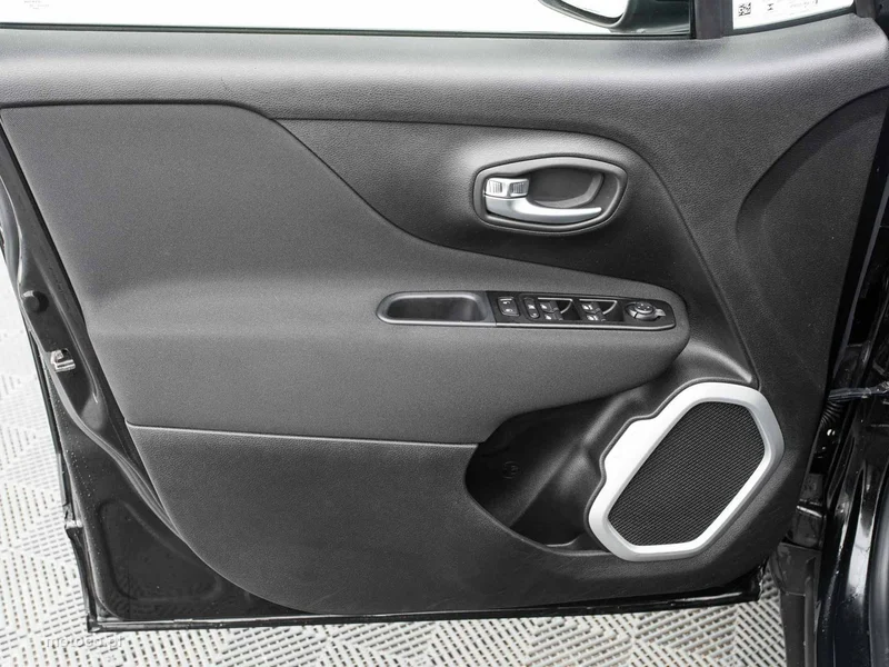 Jeep Renegade 9