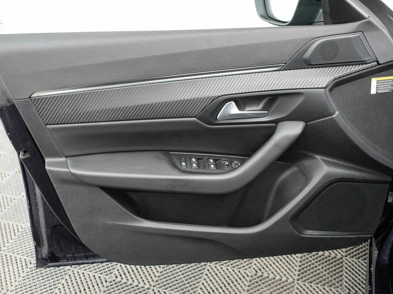 Peugeot 508 SW 9