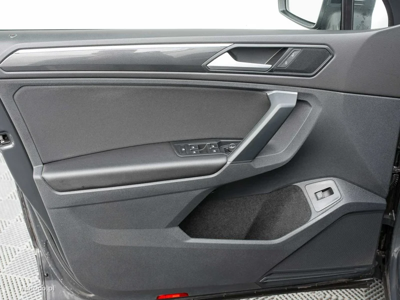 Volkswagen Tiguan AD 9