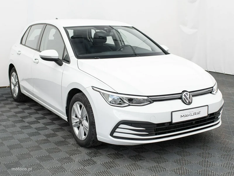 Volkswagen Golf VIII 3