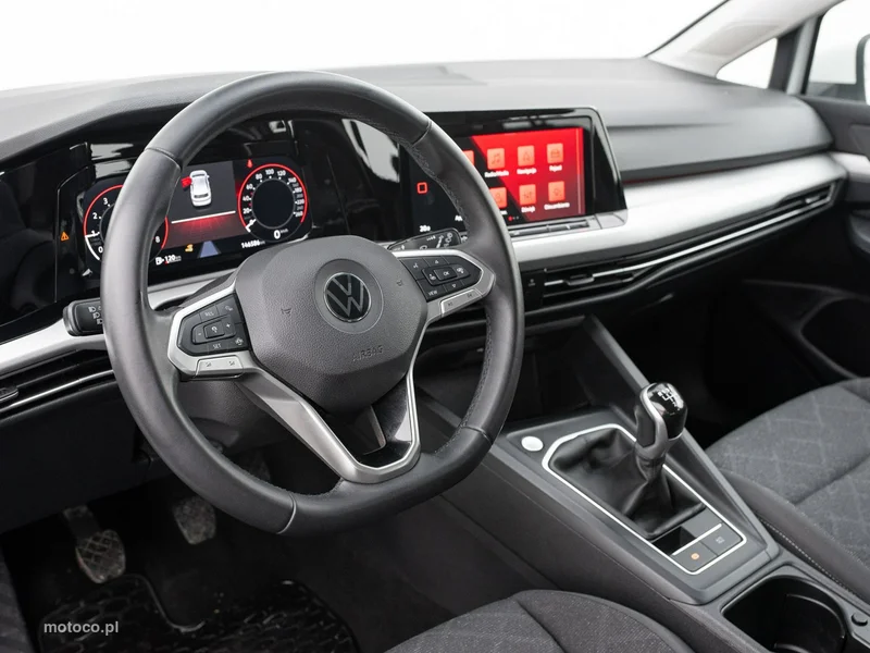 Volkswagen Golf VIII 6