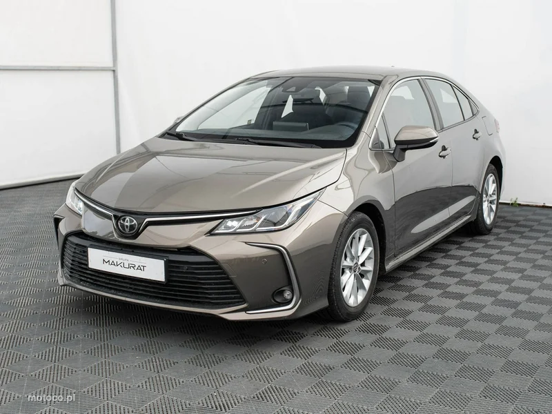 Toyota Corolla E210 2