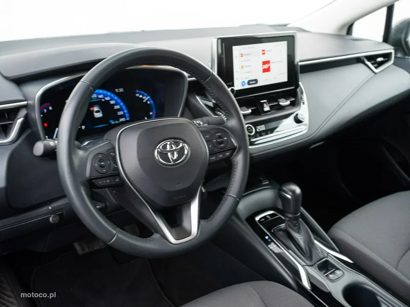 Toyota Corolla E210 6