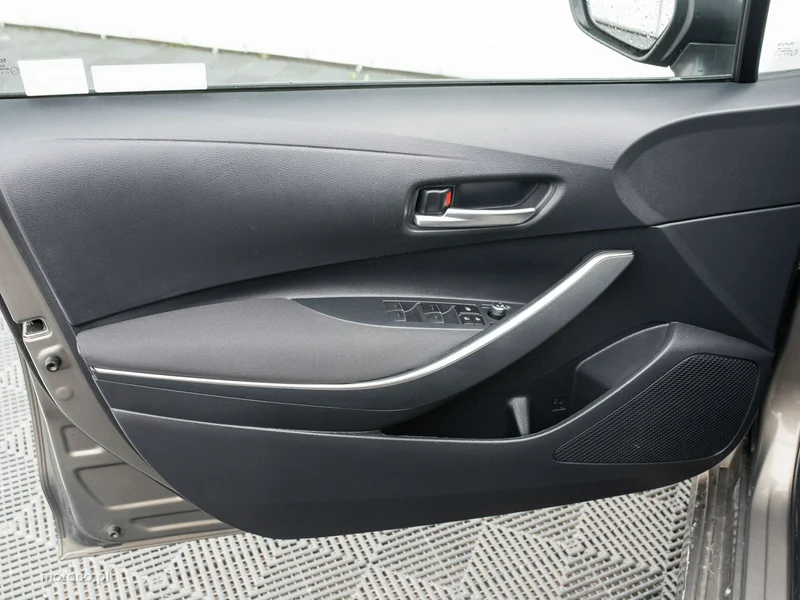 Toyota Corolla E210 9