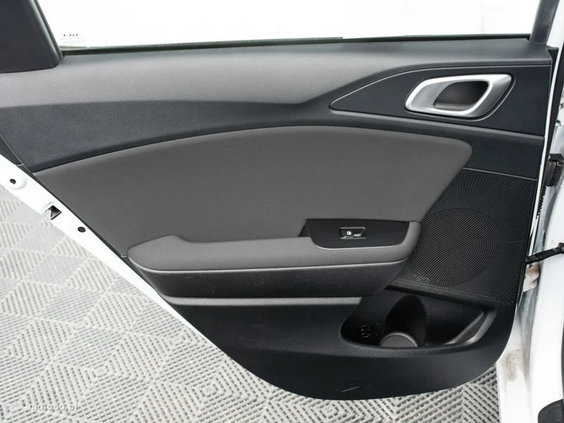 Kia Cee'd 24