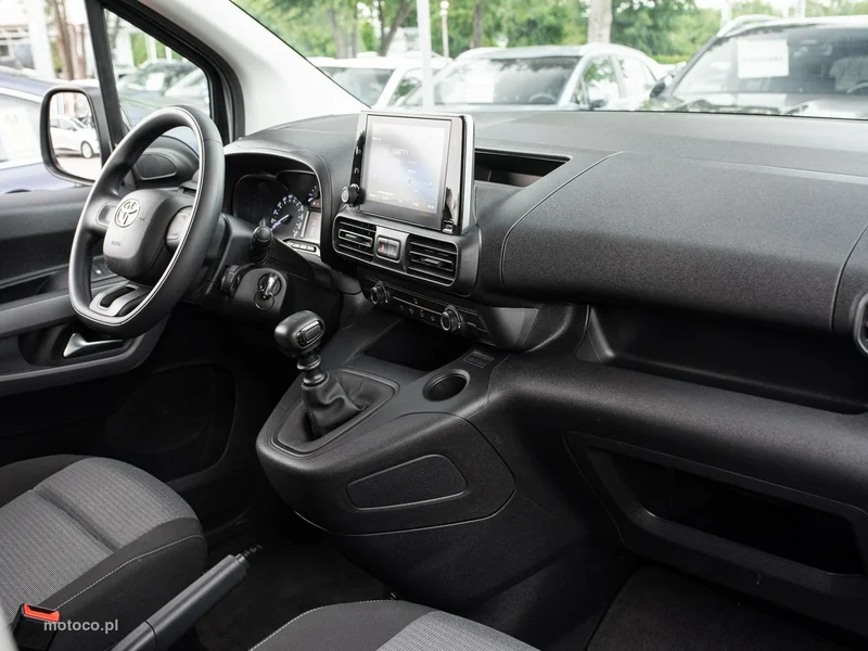 Toyota Proace City Verso 24