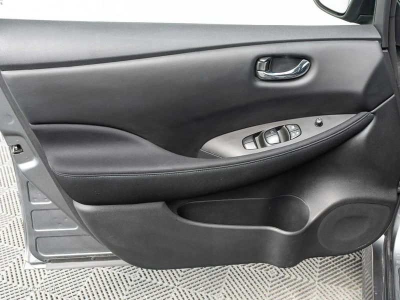 Nissan Leaf 9