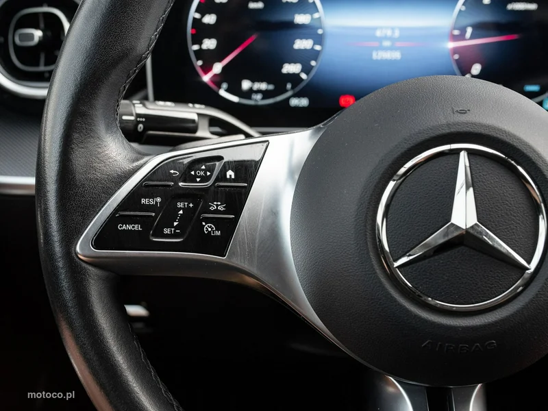 Mercedes-Benz Klasa C W206 C 220 13