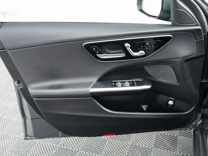 Mercedes-Benz Klasa C W206 C 220 9