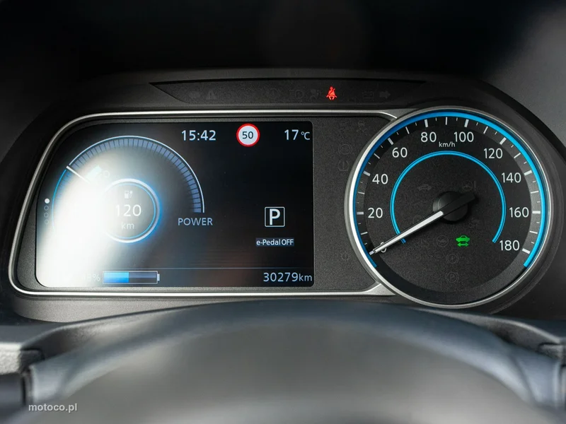Nissan Leaf 12